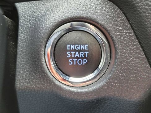 Used 2021 Toyota RAV4 XLE w/ Convenience Package image 23