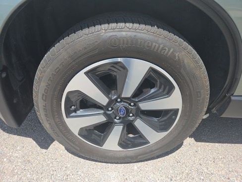 Used 2018 Subaru Forester 2.5i Premium w/ All-Weather Package AWD/4WD image 24