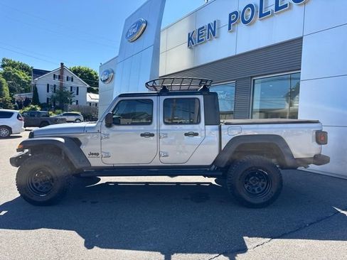 Used 2020 Jeep Gladiator Sport w/ Quick Order Package 24S AWD/4WD image 9