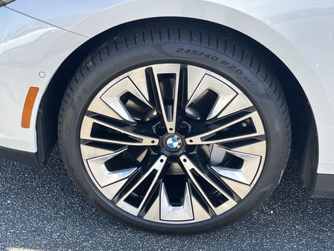 Certified 2025 BMW 530i 530i w/ Premium Package image 32