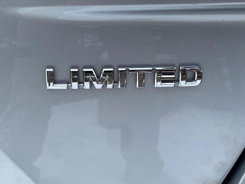 Used 2022 Toyota Prius Prime Limited image 15