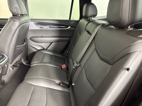 Used 2023 Cadillac XT6 Premium Luxury image 29