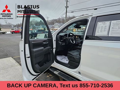 Used 2023 GMC Sierra 1500 SLT w/ SLT Convenience Package image 9