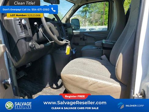 Used 2011 Chevrolet Express 2500 RWD image 9