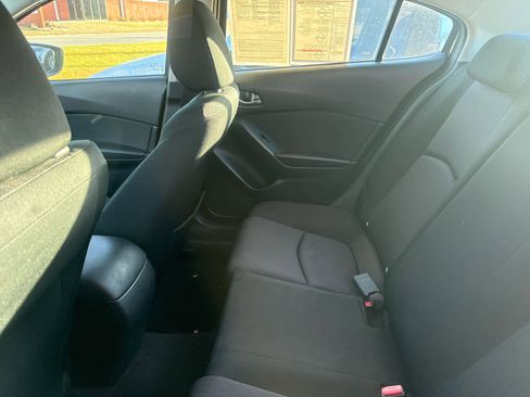 Used 2016 MAZDA MAZDA3 i Sport image 12