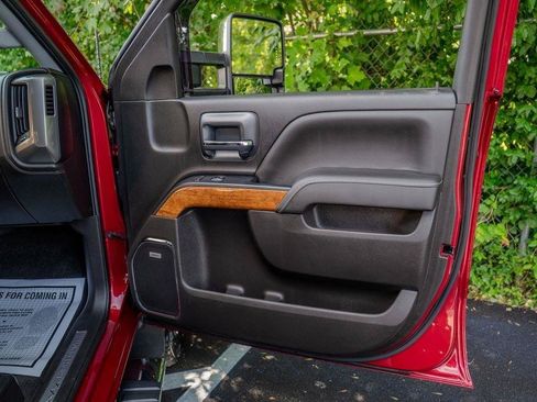 Used 2018 Chevrolet Silverado 2500 High Country w/ Duramax Plus Package AWD/4WD image 20