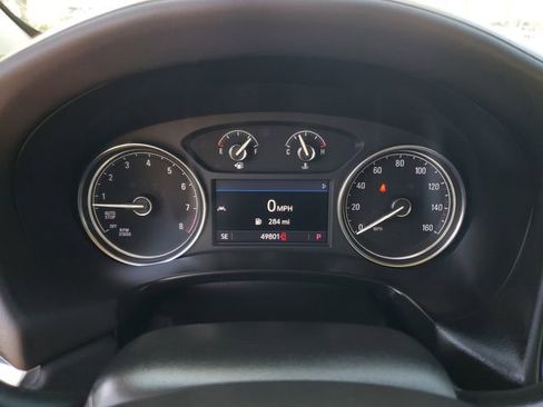 Used 2022 Buick Enclave Essence image 29