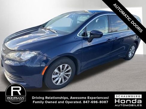Used 2017 Chrysler Pacifica Touring w/ Tire & Wheel Group image 1