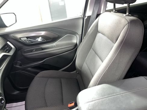 Used 2023 GMC Terrain SLE w/ Driver Convenience Package image 24