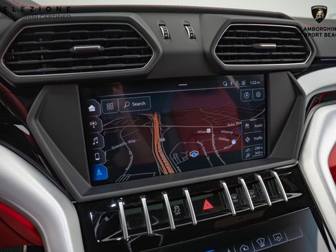 Used 2019 Lamborghini Urus image 30