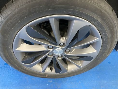 Used 2023 Buick Encore GX Select w/ Sport Touring Package FWD image 9