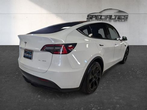 Used 2021 Tesla Model Y Long Range AWD/4WD image 10