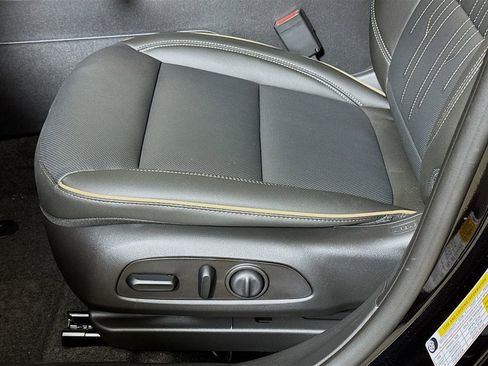 New 2026 Buick Envista Avenir image 16