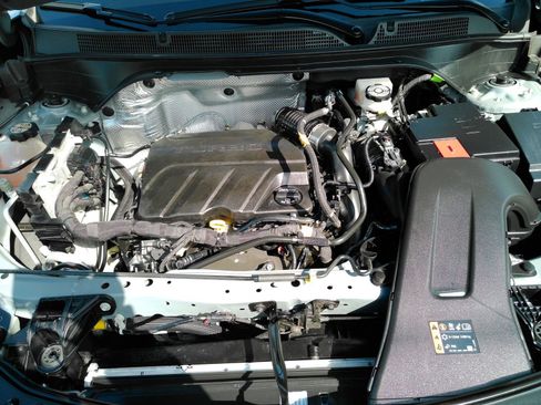 Certified 2024 Buick Envista Sport Touring w/ Experience Buick Package FWD image 4