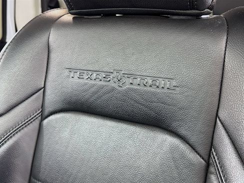 Used 2021 Jeep Gladiator Sport AWD/4WD image 16