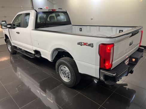 New 2026 Ford F250 XL w/ XL Chrome Package image 4