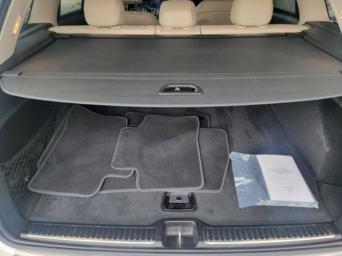 Used 2022 Mercedes-Benz GLC 300 4MATIC image 19
