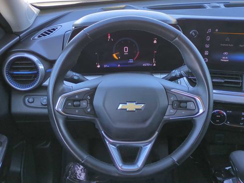 Used 2024 Chevrolet Trax LT w/ Driver Confidence Package image 14