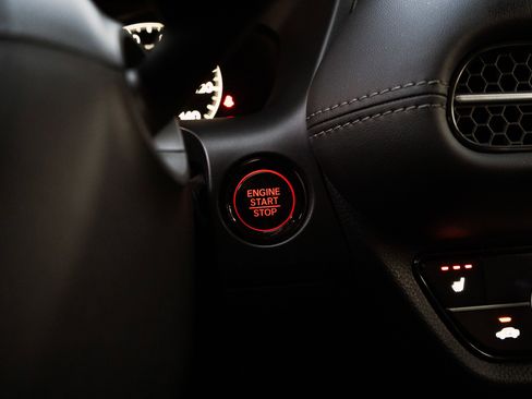 Certified 2025 Honda HR-V EX-L image 25