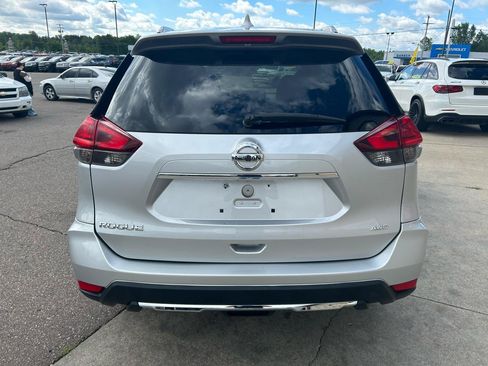Used 2017 Nissan Rogue S w/ S Family Package AWD/4WD image 6