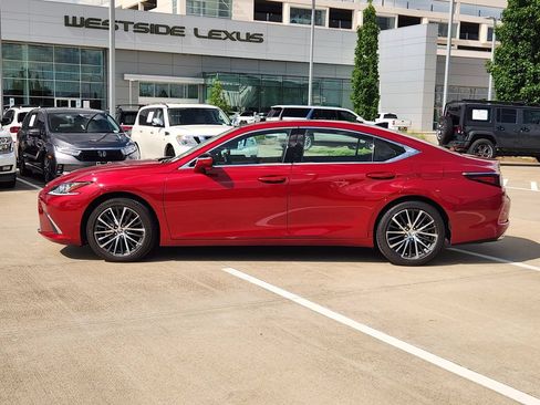 Certified 2025 Lexus ES 350 w/ Premium Package FWD image 4