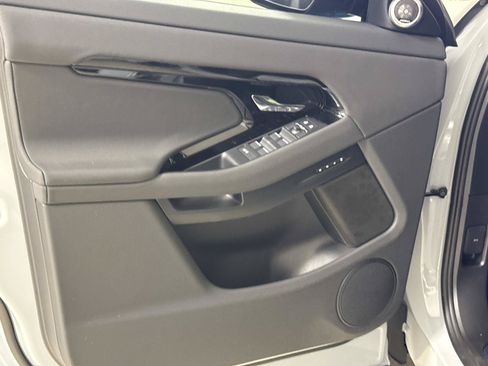 New 2026 Land Rover Range Rover Evoque S AWD/4WD image 17