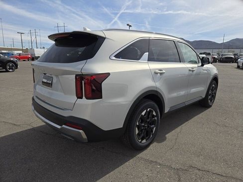 New 2026 Kia Sorento S FWD image 3