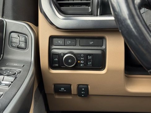 Certified 2023 Ford F350 Lariat w/ Chrome Package image 30