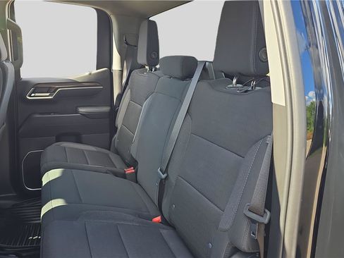 Used 2023 Chevrolet Silverado 1500 LT AWD/4WD image 18