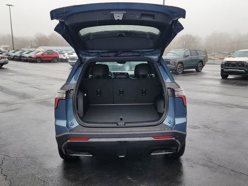 New 2026 Chevrolet Equinox RS w/ Convenience Package III FWD image 11