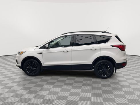 Used 2019 Ford Escape SEL image 36