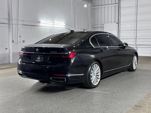 Used 2022 BMW 745e xDrive w/ Premium Package AWD/4WD image 11