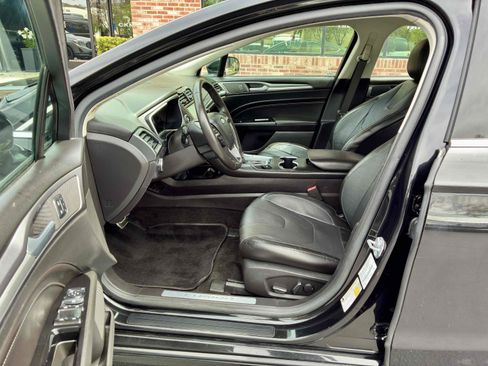 Used 2015 Ford Fusion Energi Titanium FWD image 30