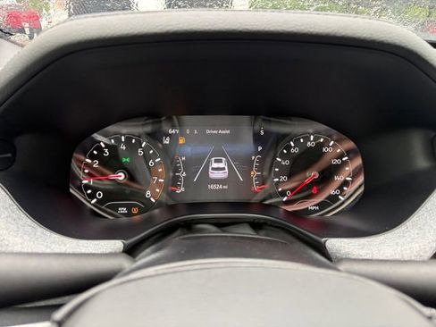 Used 2024 Jeep Compass Latitude image 8