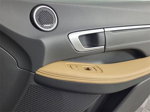 Used 2025 Hyundai Sonata Limited image 24