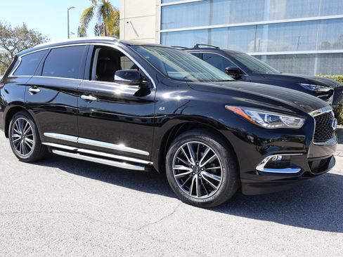 Certified 2017 INFINITI QX60 FWD w/ Premium Plus Package image 12