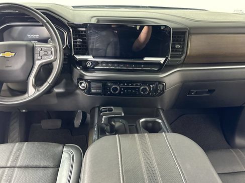 Used 2024 Chevrolet Silverado 1500 High Country AWD/4WD image 18