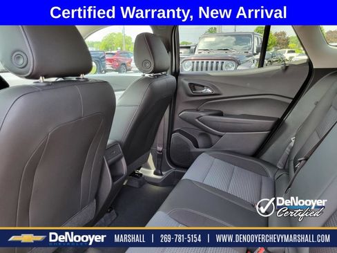 Used 2025 Chevrolet Trax LT FWD image 21