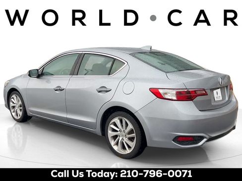 Used 2017 Acura ILX FWD image 5