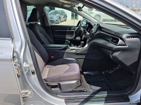 Used 2021 Toyota Camry LE FWD image 31