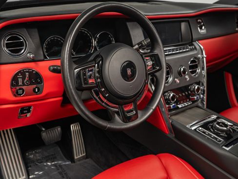 Used 2020 Rolls-Royce Cullinan AWD/4WD image 13