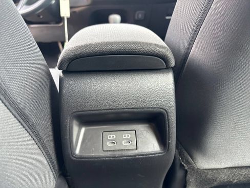 Used 2025 Toyota Corolla LE FWD image 21