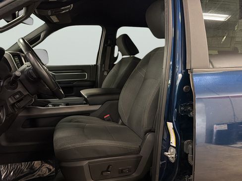 Used 2022 RAM 2500 Big Horn w/ Night Edition AWD/4WD image 23