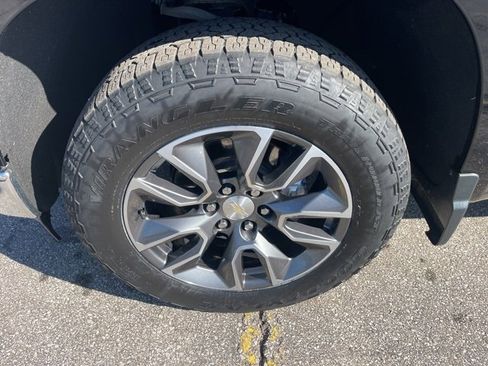 Used 2022 Chevrolet Silverado 1500 LT image 10