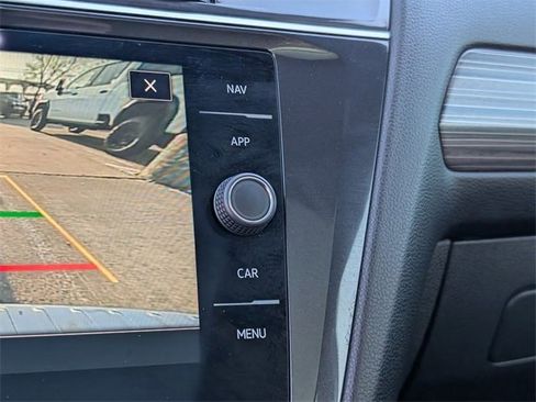 Used 2022 Volkswagen Tiguan SEL R-Line image 16