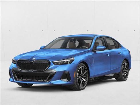 New 2027 BMW 550e xDrive AWD/4WD image 1