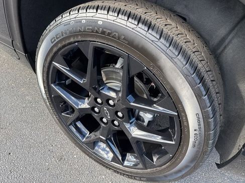 Used 2024 Chevrolet Traverse RS image 35