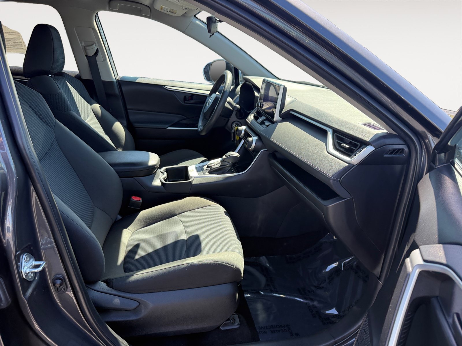 Used 2025 Toyota RAV4 LE AWD/4WD image 19
