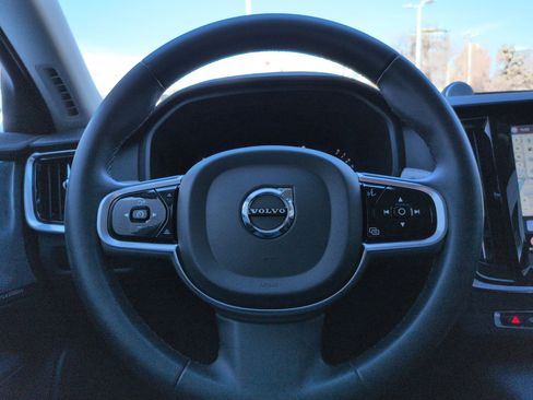 Used 2023 Volvo V90 B6 Cross Country Ultimate w/ Climate Package image 15