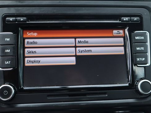 Used 2010 Volkswagen GTI 4-Door image 28